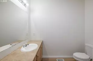 2110 NE Willamette Ave, Albany, OR 97321 - Photo 27