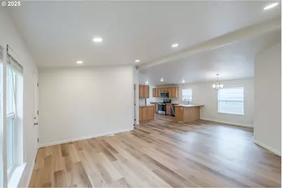 2110 NE Willamette Ave, Albany, OR 97321 - Photo 7