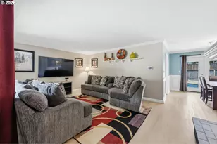 6355 SW King Blvd, Beaverton, OR 97008 - Photo 3