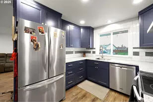 645 Riley Way, Harrisburg, OR 97446 - Photo 13