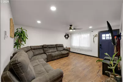 645 Riley Way, Harrisburg, OR 97446 - Photo 15