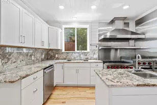 834 S 11th St, Coos Bay, OR 97420 - Photo 11