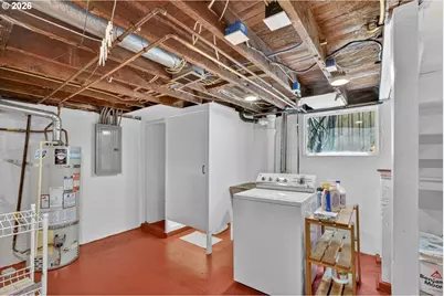 5742 N Commercial Ave, Portland, OR 97217 - Photo 35