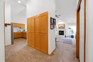 383 NE Fircrest Pl, McMinnville, OR 97128 - Photo 5