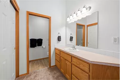 383 NE Fircrest Pl, McMinnville, OR 97128 - Photo 21