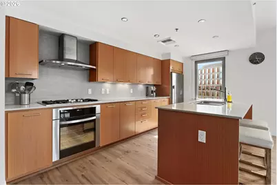 1310 NW Naito Pkwy #707, Portland, OR 97209 - Photo 7