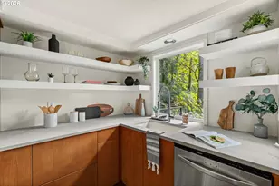 4915 SW Barnes Rd, Portland, OR 97221 - Photo 15