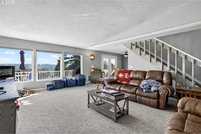 2088 Oak St, West Linn, OR 97068 - Photo 5