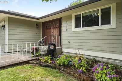 1370 SE Eastwood Ct, Milwaukie, OR 97267 - Photo 3