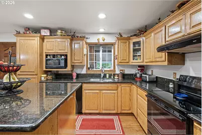42092 Holden Creek Ln, Springfield, OR 97478 - Photo 17