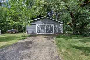42092 Holden Creek Ln, Springfield, OR 97478 - Photo 41