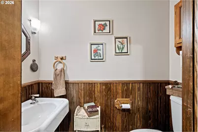 42092 Holden Creek Ln, Springfield, OR 97478 - Photo 15