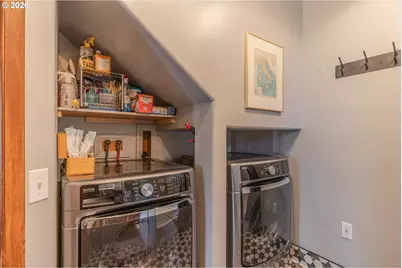 2260 Sherman Ave, Hood River, OR 97031 - Photo 27