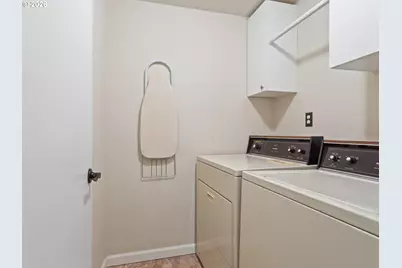 9160 SW Wilshire St, Portland, OR 97225 - Photo 31