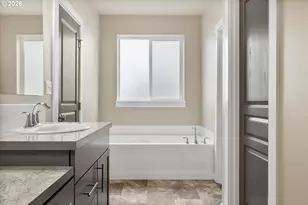 2433 NW Hazelwood Ave, Redmond, OR 97756 - Photo 19