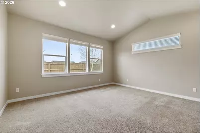 2433 NW Hazelwood Ave, Redmond, OR 97756 - Photo 17