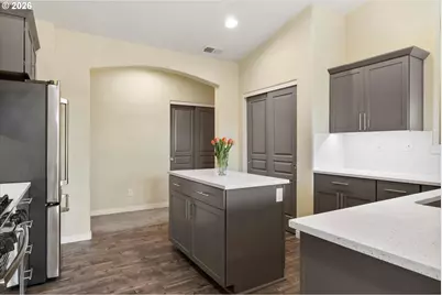 2433 NW Hazelwood Ave, Redmond, OR 97756 - Photo 13