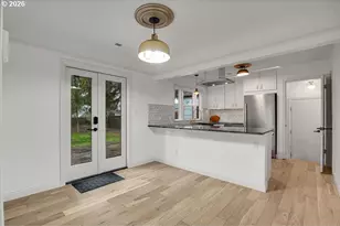 1915 NE Bryant St, Portland, OR 97211 - Photo 9