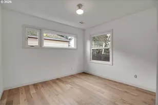 1915 NE Bryant St, Portland, OR 97211 - Photo 13