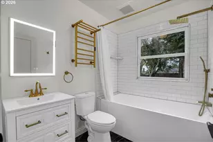 1915 NE Bryant St, Portland, OR 97211 - Photo 11