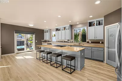 2007 SW 194th Pl, Beaverton, OR 97003 - Photo 13