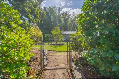 1395 NW Twins Ln, Albany, OR 97321 - Photo 11