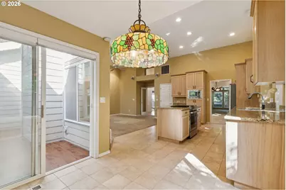 7750 SW Red Hawk Ct, Portland, OR 97210 - Photo 11