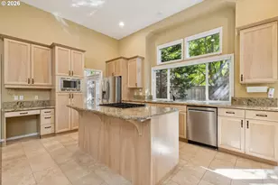 7750 SW Red Hawk Ct, Portland, OR 97210 - Photo 9