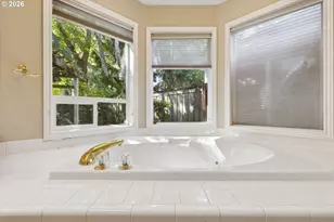 7750 SW Red Hawk Ct, Portland, OR 97210 - Photo 17