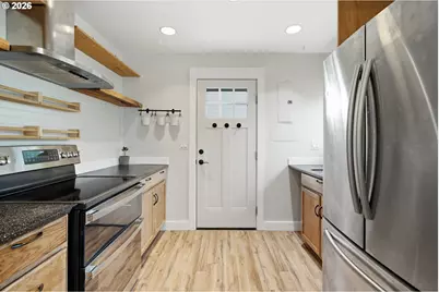 7214 NE 9th Ave, Portland, OR 97211 - Photo 9