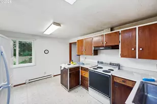 92688 Libby Ln, Coos Bay, OR 97420 - Photo 11