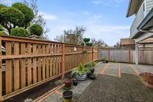 15609 NE Summerplace Dr, Portland, OR 97230 - Photo 23