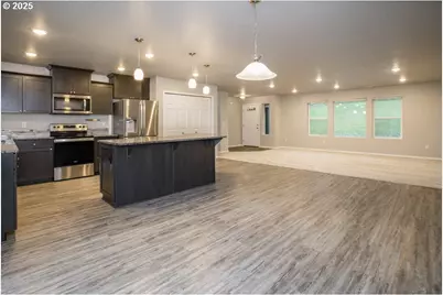 981 Schaffran Rd, Castle Rock, WA 98611 - Photo 7