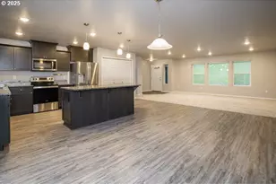 981 Schaffran Rd, Castle Rock, WA 98611 - Photo 7