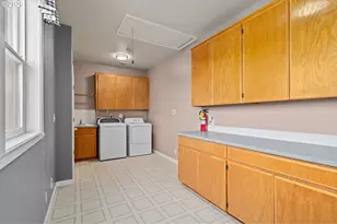11411 NW Brooks Rd, Portland, OR 97231 - Photo 31