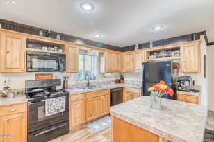 6824 SW Galley Ave, Lincoln City, OR 97367 - Photo 11