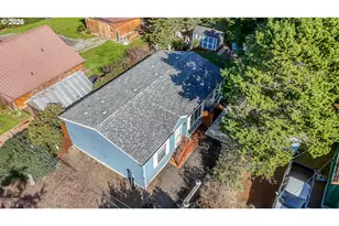 6824 SW Galley Ave, Lincoln City, OR 97367 - Photo 27