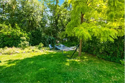 4920 SW 31st Dr, Portland, OR 97239 - Photo 31