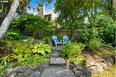 4920 SW 31st Dr, Portland, OR 97239 - Photo 23
