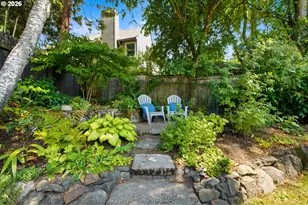 4920 SW 31st Dr, Portland, OR 97239 - Photo 23