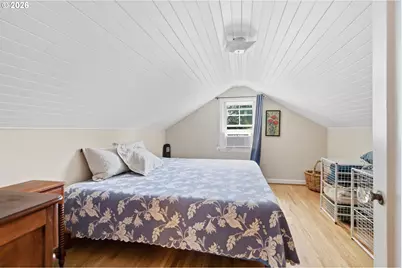 4920 SW 31st Dr, Portland, OR 97239 - Photo 17