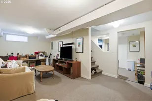 4920 SW 31st Dr, Portland, OR 97239 - Photo 11