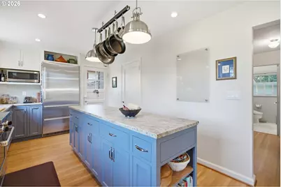 4920 SW 31st Dr, Portland, OR 97239 - Photo 9