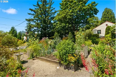 4920 SW 31st Dr, Portland, OR 97239 - Photo 23