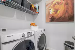 11715 SW Valencia Ln, Wilsonville, OR 97070 - Photo 17