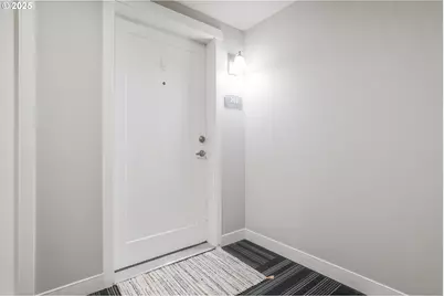 11715 SW Valencia Ln #209, Wilsonville, OR 97070 - Photo 3