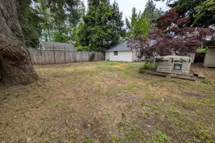 1327 Ash Ave, Cottage Grove, OR 97424 - Photo 15