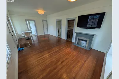 1327 Ash Ave, Cottage Grove, OR 97424 - Photo 3