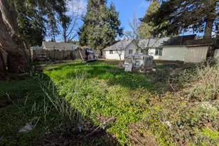 1327 Ash Ave, Cottage Grove, OR 97424 - Photo 15