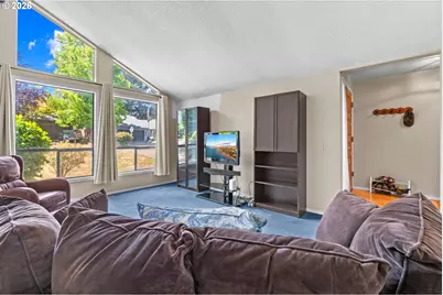 21886 SW Martinazzi Ave, Tualatin, OR 97062 - Photo 5